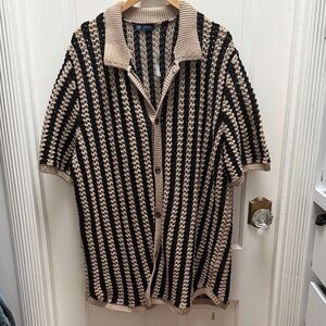 GAP Black and Tan Knit Cardigan